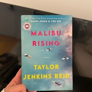 Malibu Rising by Taylor Jenkins Reid - Blue and Yellow Cover